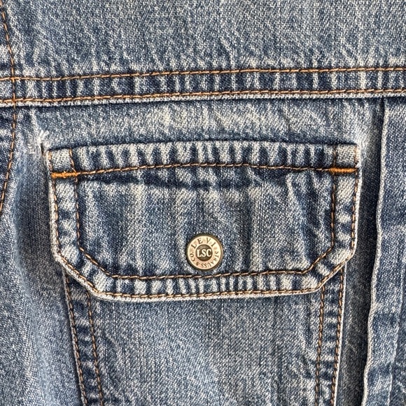 Vintage Levi’s Denim button down shirt size medium - Picture 7 of 8